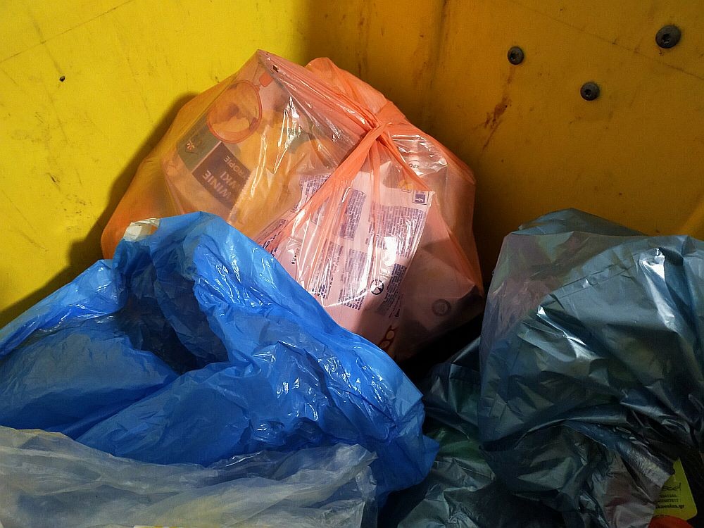 tony plastikowych odpadów