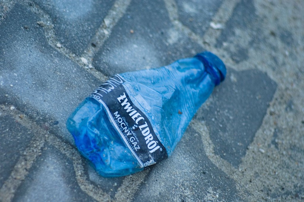 butelka z plastiku